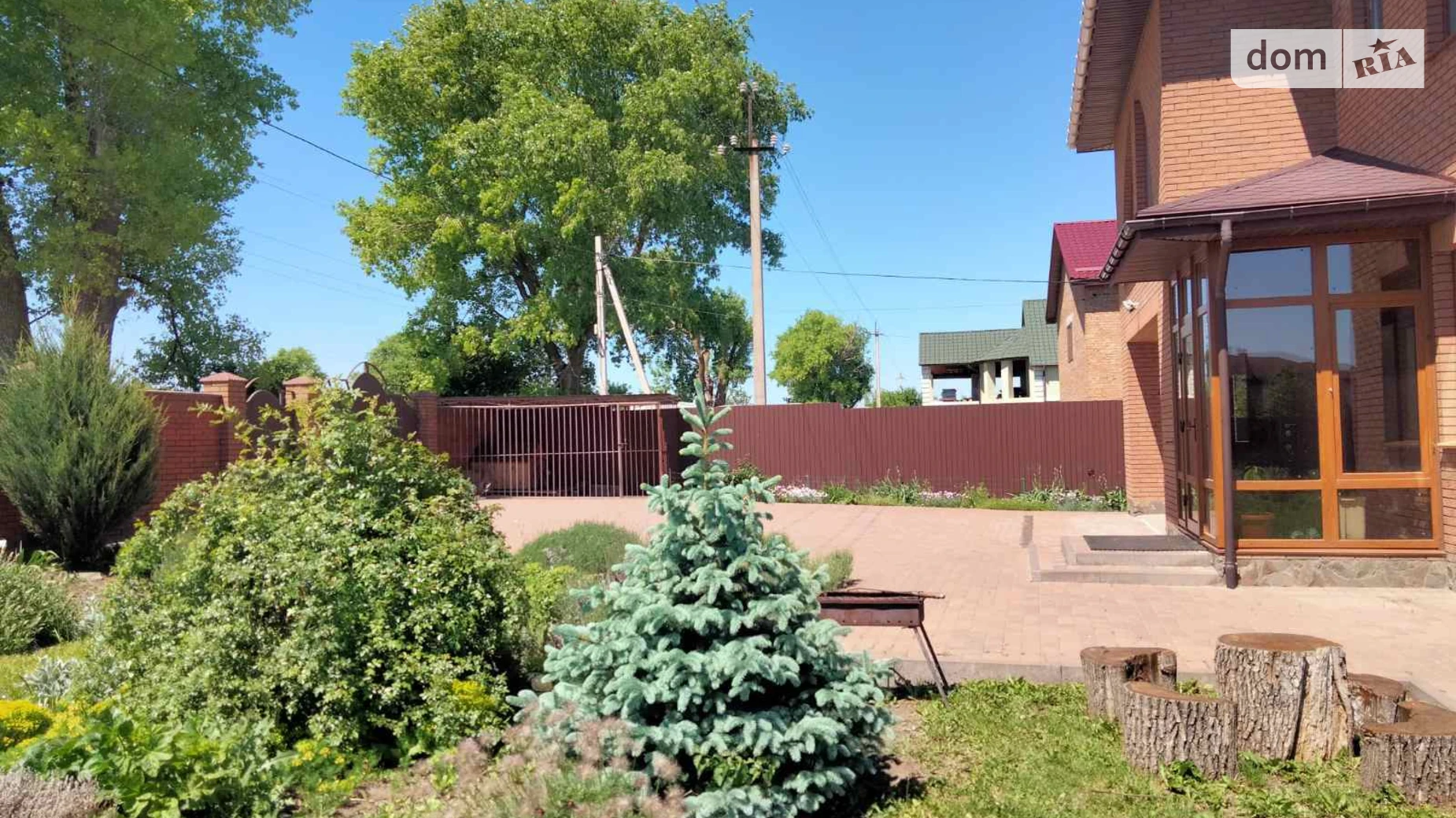 Продается дом на 2 этажа 256 кв. м с камином, цена: 399999 $ - фото 4