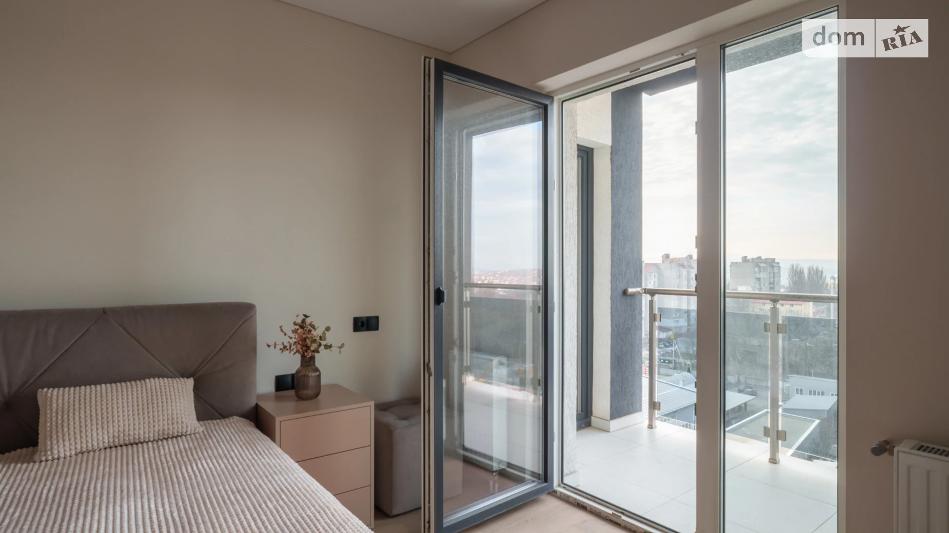 Продается 2-комнатная квартира 62.9 кв. м в Черновцах, ул. Русская, 213Б - фото 4