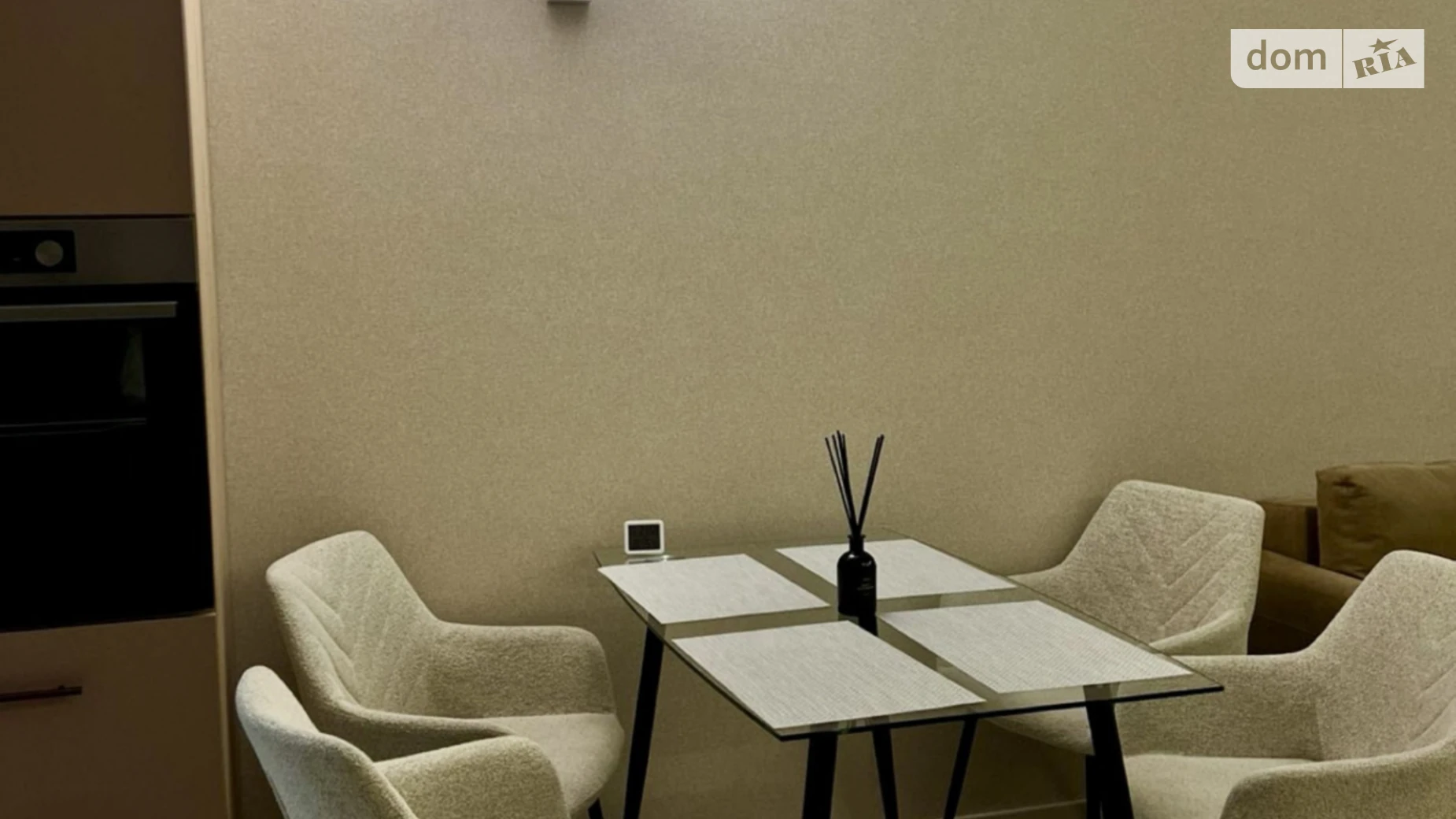 Продается 2-комнатная квартира 84 кв. м в Киеве, ул. Князя Романа Мстиславича(Генерала Жмаченко), 22А - фото 2