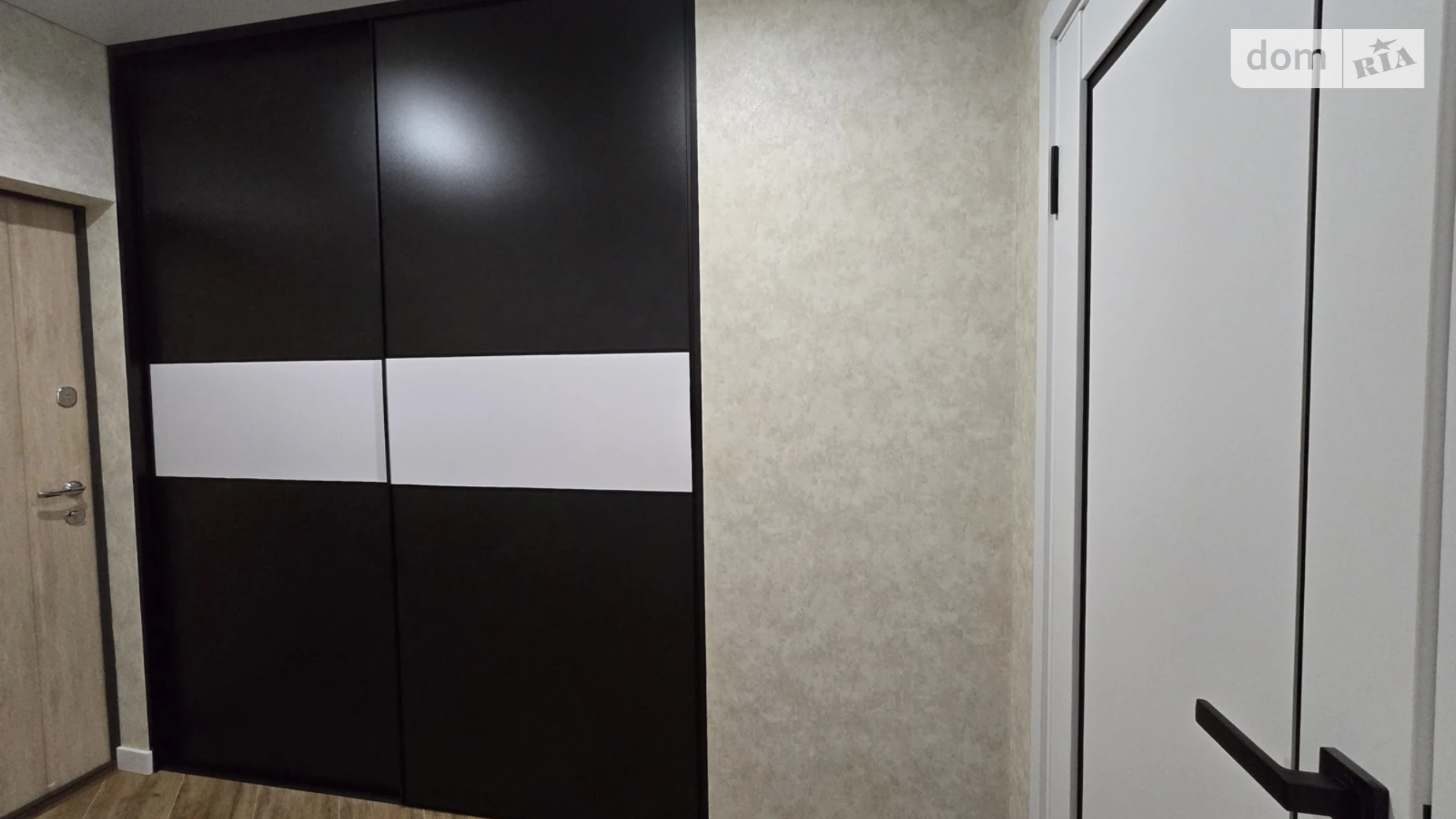 Продается 1-комнатная квартира 43 кв. м в Зарванцах, ул. Одесская, 7 корпус 1 - фото 4