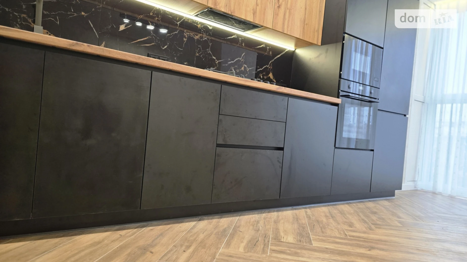 Продается 1-комнатная квартира 43 кв. м в Зарванцах, ул. Одесская, 7 корпус 1 - фото 2