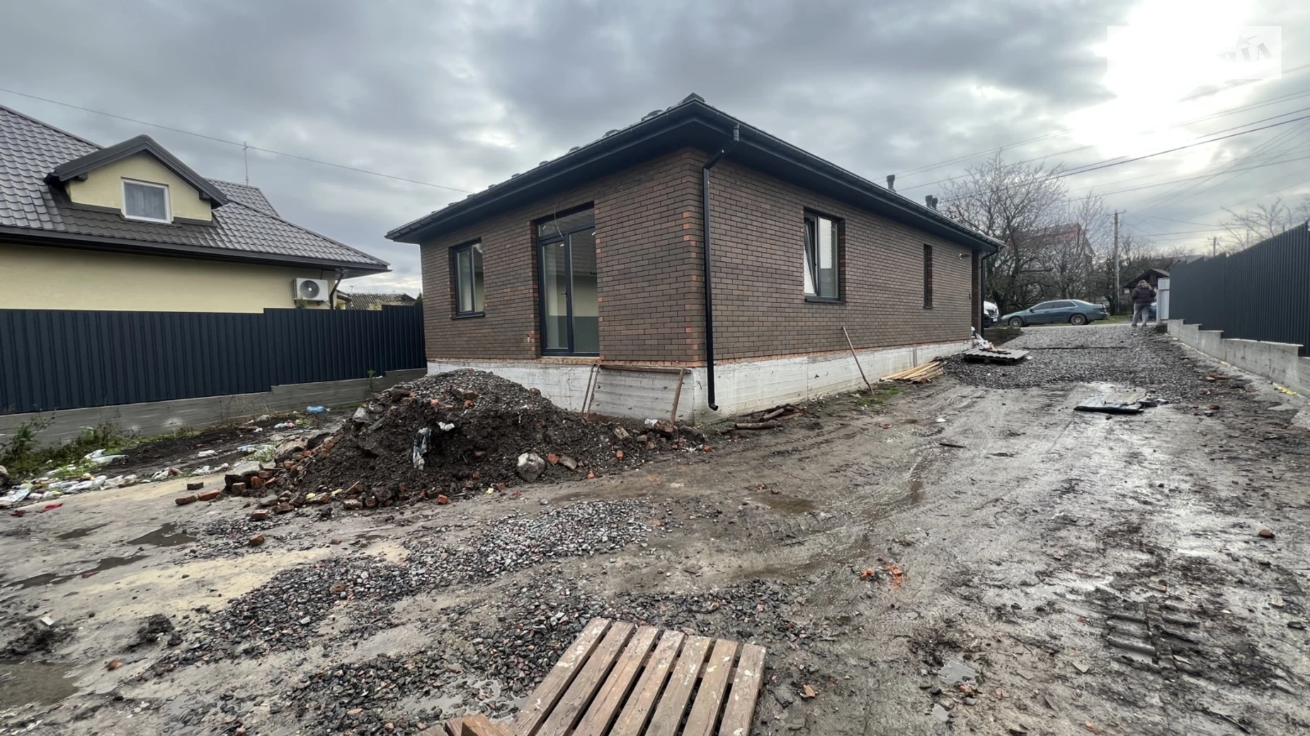 Продается одноэтажный дом 95000 кв. м с гаражом, цена: 95000 $ - фото 3