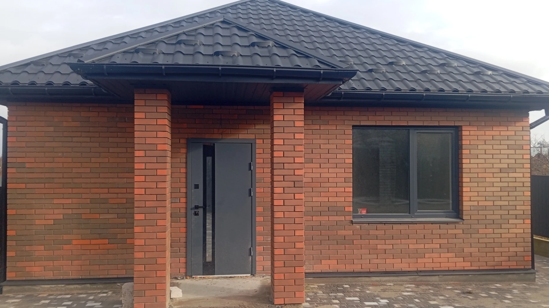 Продается одноэтажный дом 80 кв. м с балконом, цена: 95000 $ - фото 2