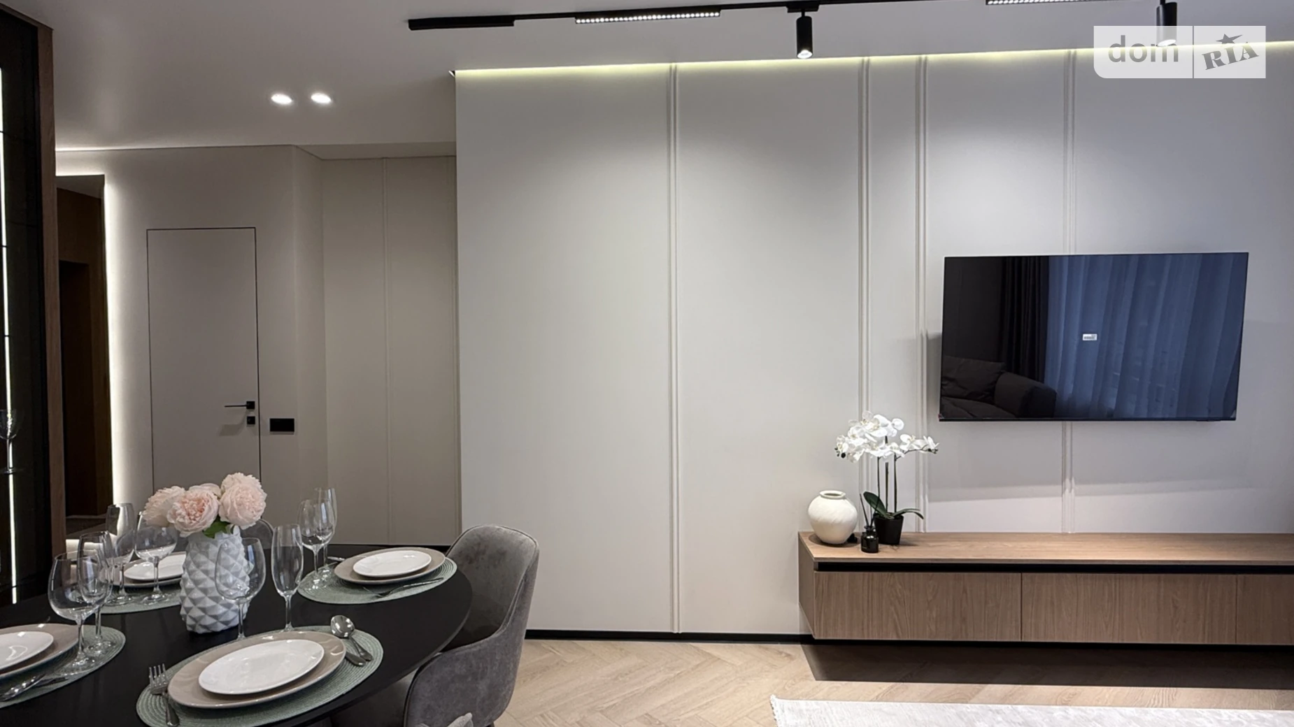 Продается 1-комнатная квартира 47 кв. м в Киеве, наб. Днепровская, 15Д - фото 2