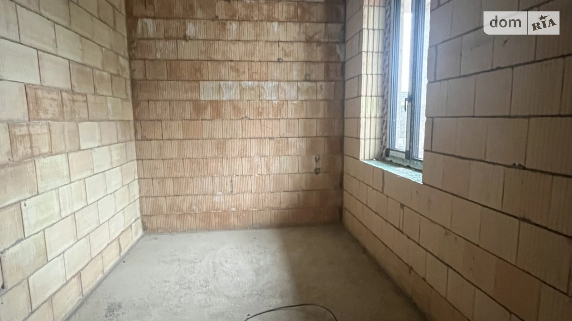 Продается дом на 2 этажа 260 кв. м с камином, цена: 650000 $ - фото 2