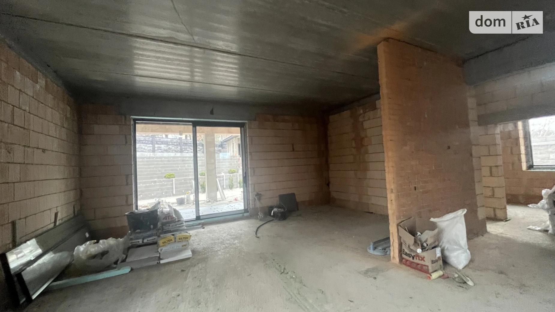 Продается дом на 2 этажа 260 кв. м с камином, цена: 650000 $ - фото 3