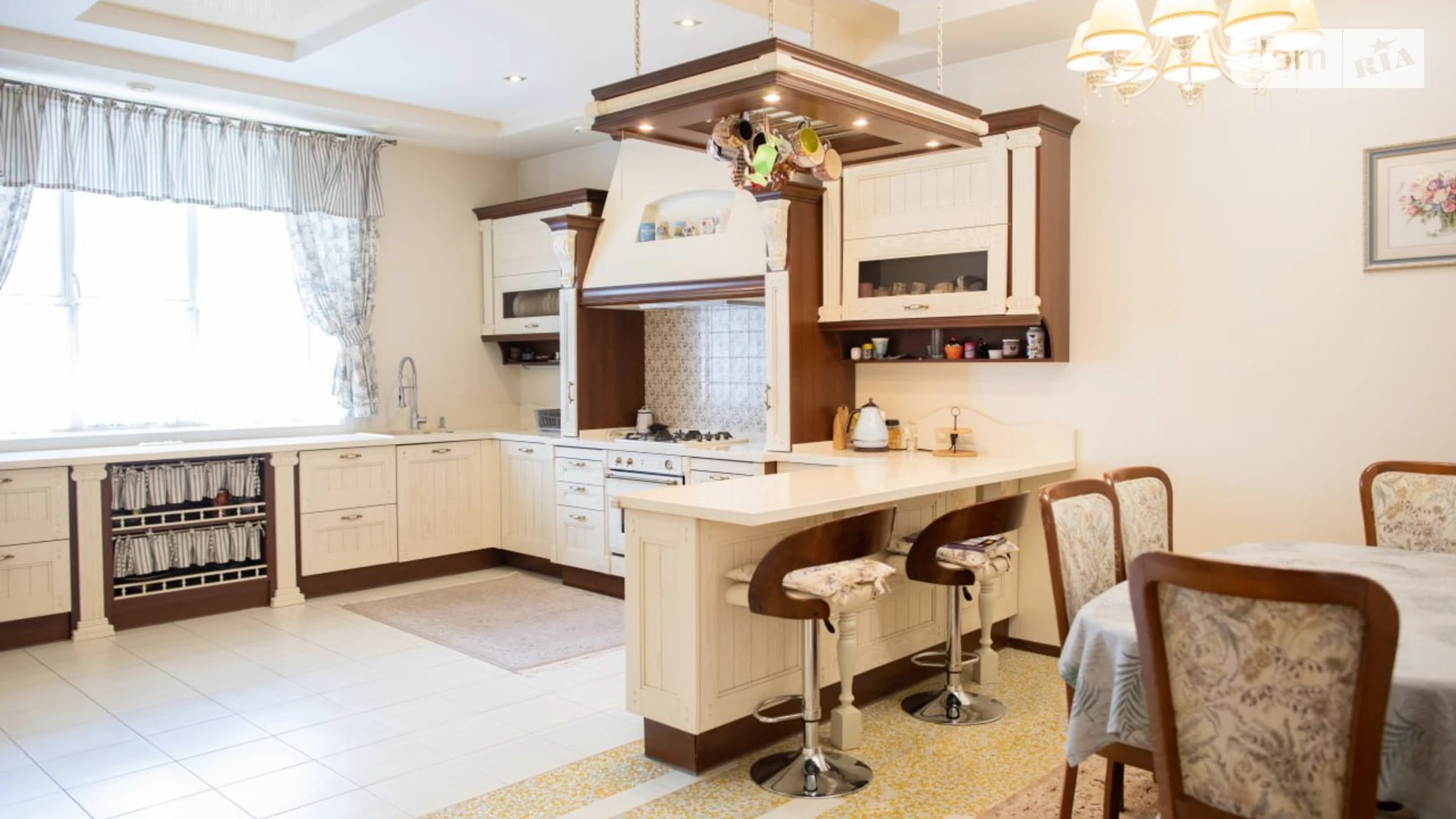 Продается дом на 3 этажа 394 кв. м с беседкой, цена: 430000 $ - фото 5