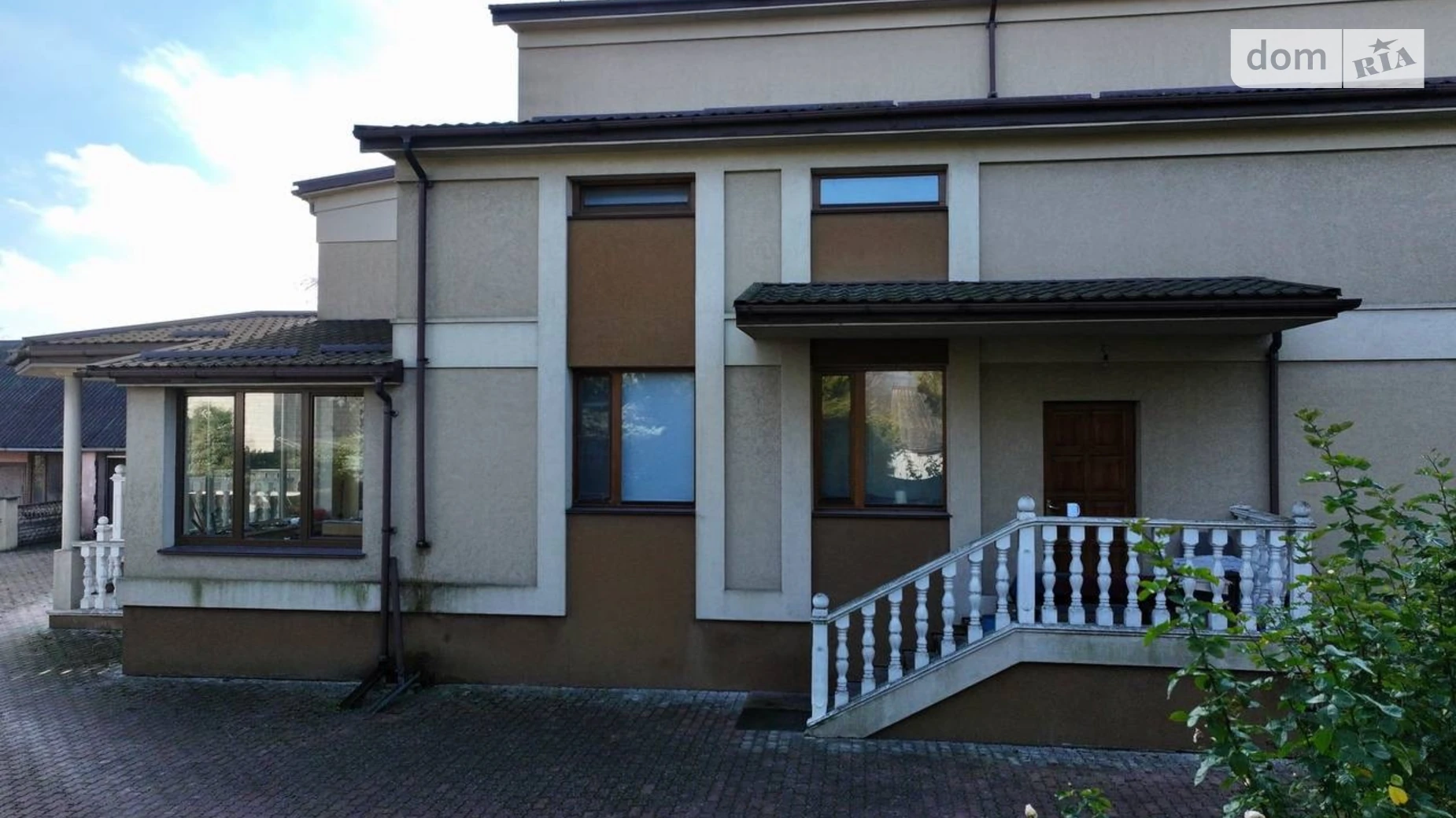 Продается дом на 2 этажа 298 кв. м с камином, цена: 164000 $ - фото 4