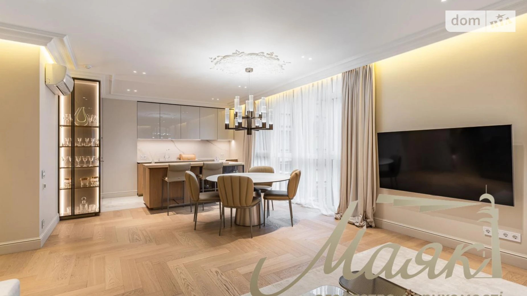 Продается 3-комнатная квартира 121.5 кв. м в Киеве, ул. Маккейна Джона - фото 2