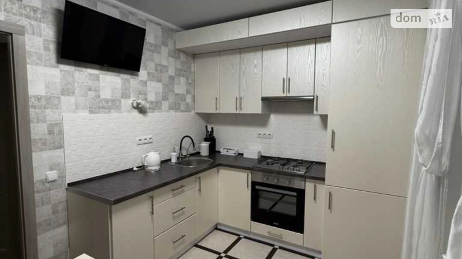 Продається 2-кімнатна квартира 64.6 кв. м у Полтаві, вул. Геннадія Біліченка(Петровського) - фото 2