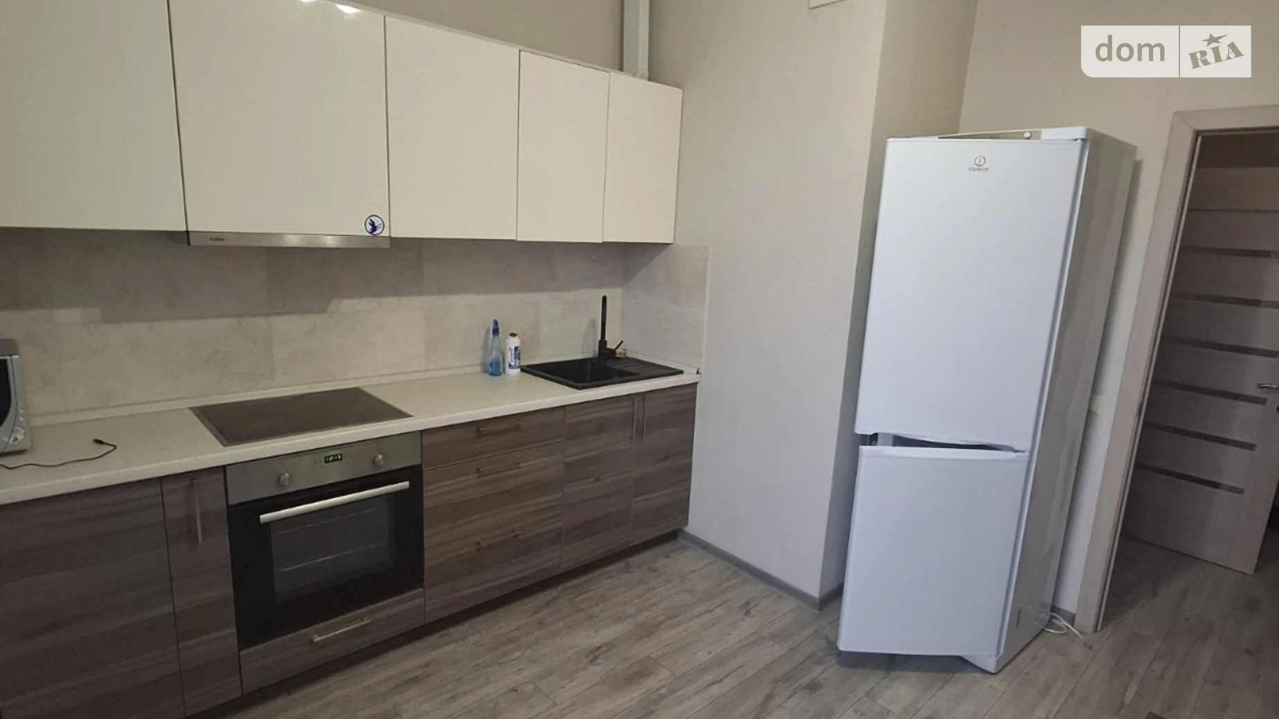 Сдается в аренду 1-комнатная квартира 45 кв. м в Одессе, ул. Среднефонтанская, 35 корпус 2 - фото 2