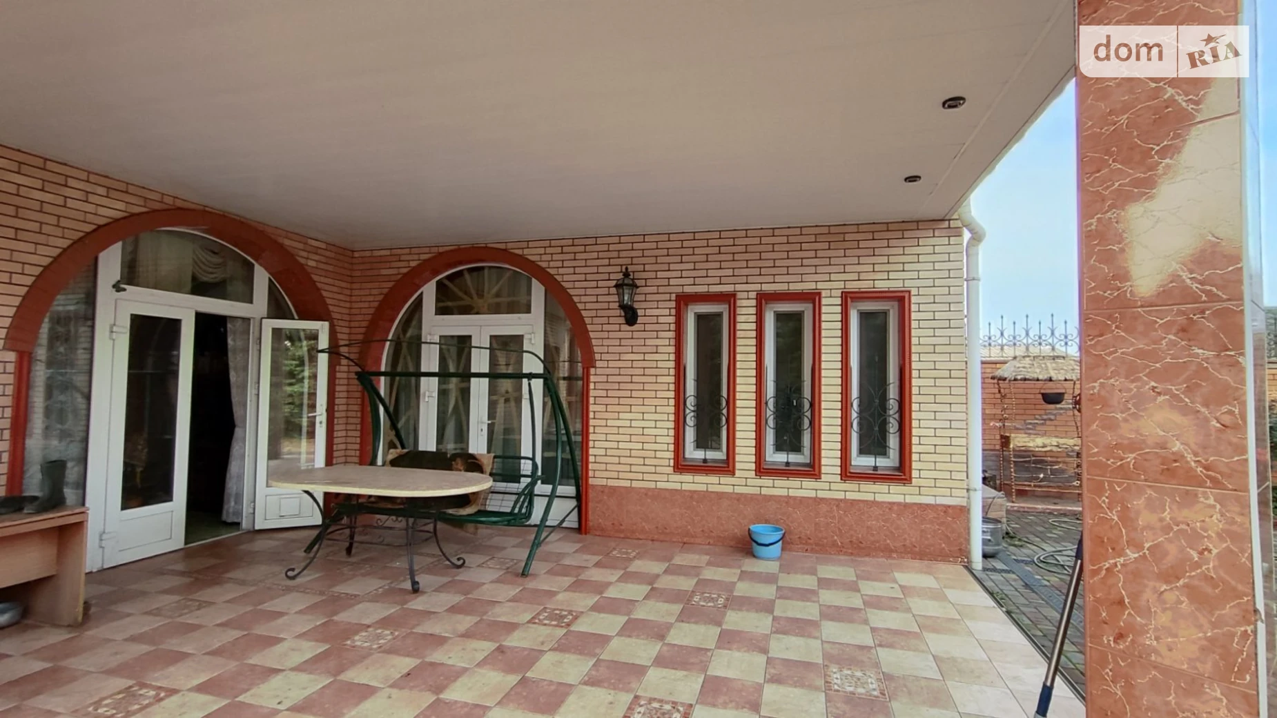 Продается дом на 3 этажа 450 кв. м с камином, цена: 230000 $ - фото 2