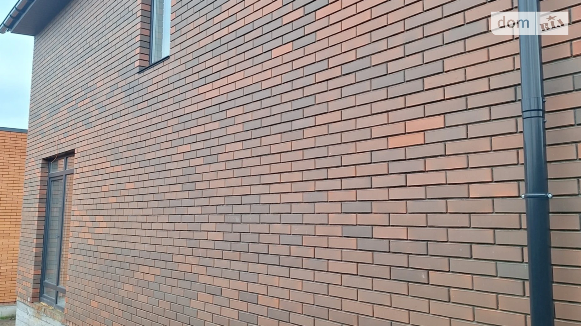 Продается дом на 2 этажа 115 кв. м с бассейном, цена: 88000 $ - фото 2