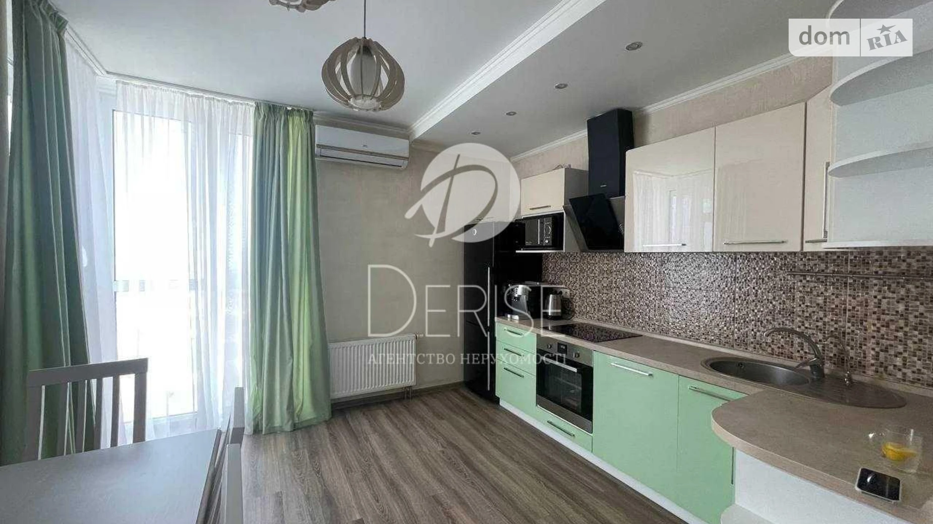 Продается 2-комнатная квартира 70 кв. м в Киеве, ул. Драгоманова, 2А - фото 2