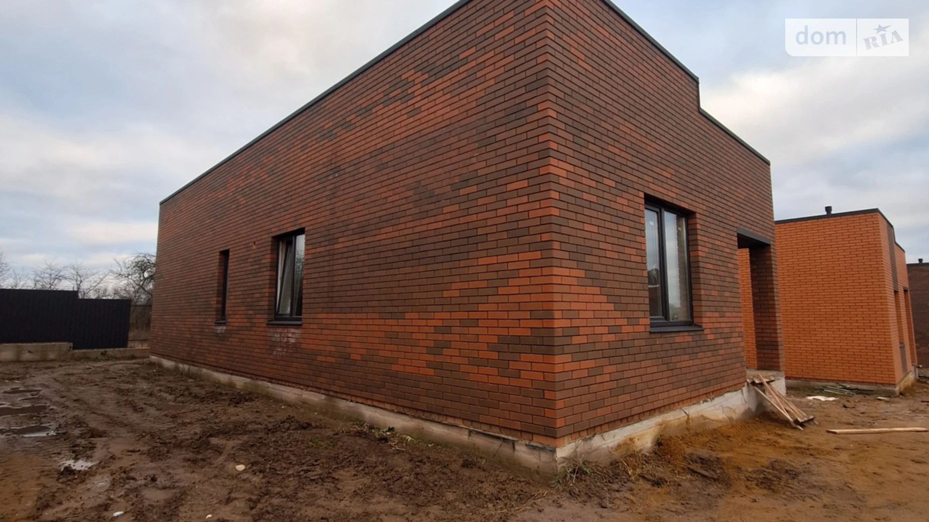 Продается одноэтажный дом 90 кв. м с бассейном, цена: 84000 $ - фото 3