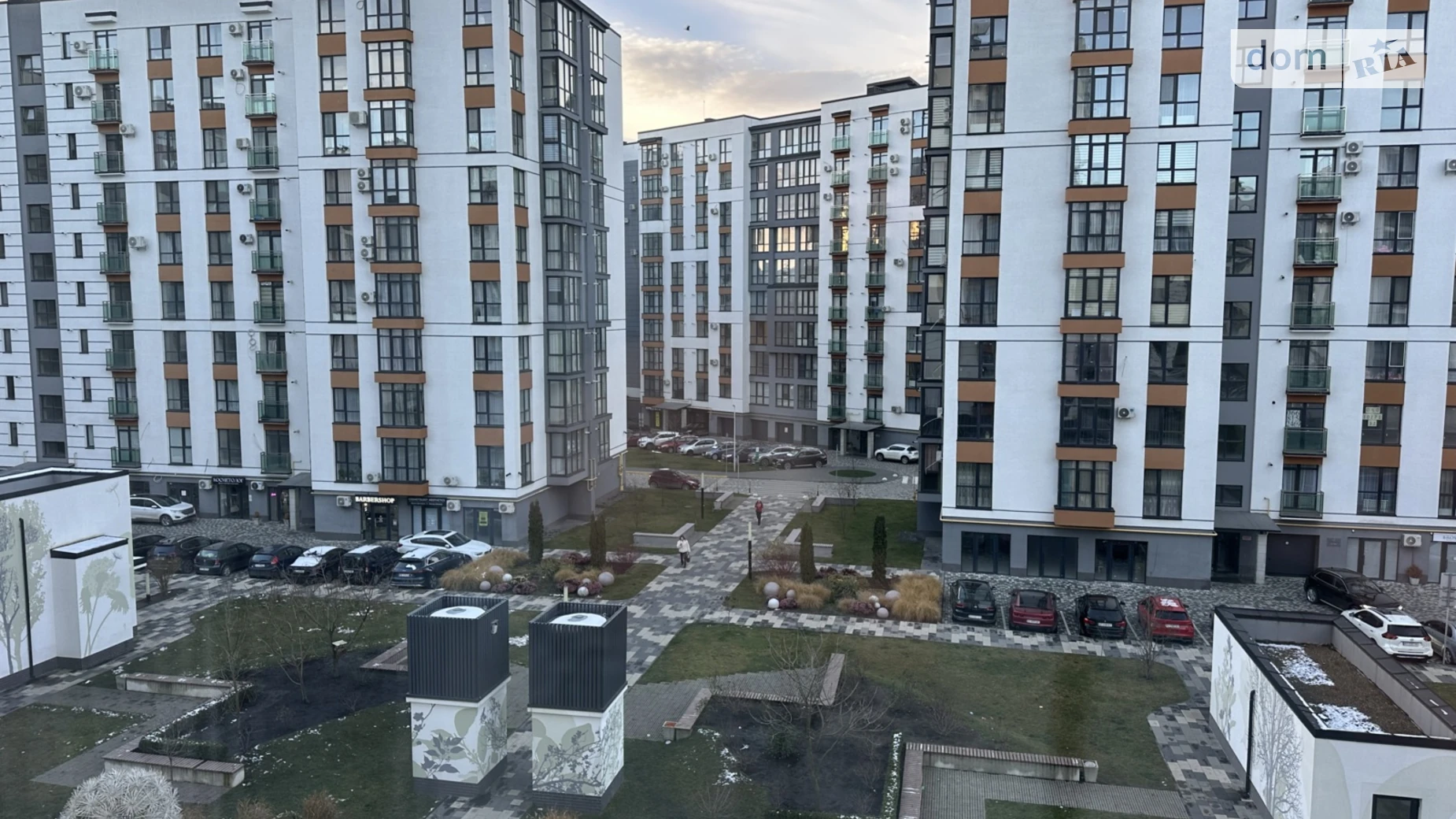 Продается 3-комнатная квартира 80.4 кв. м в Ивано-Франковске, ул. Гетьмана Ивана Мазепы, 164 корпус 8 - фото 2