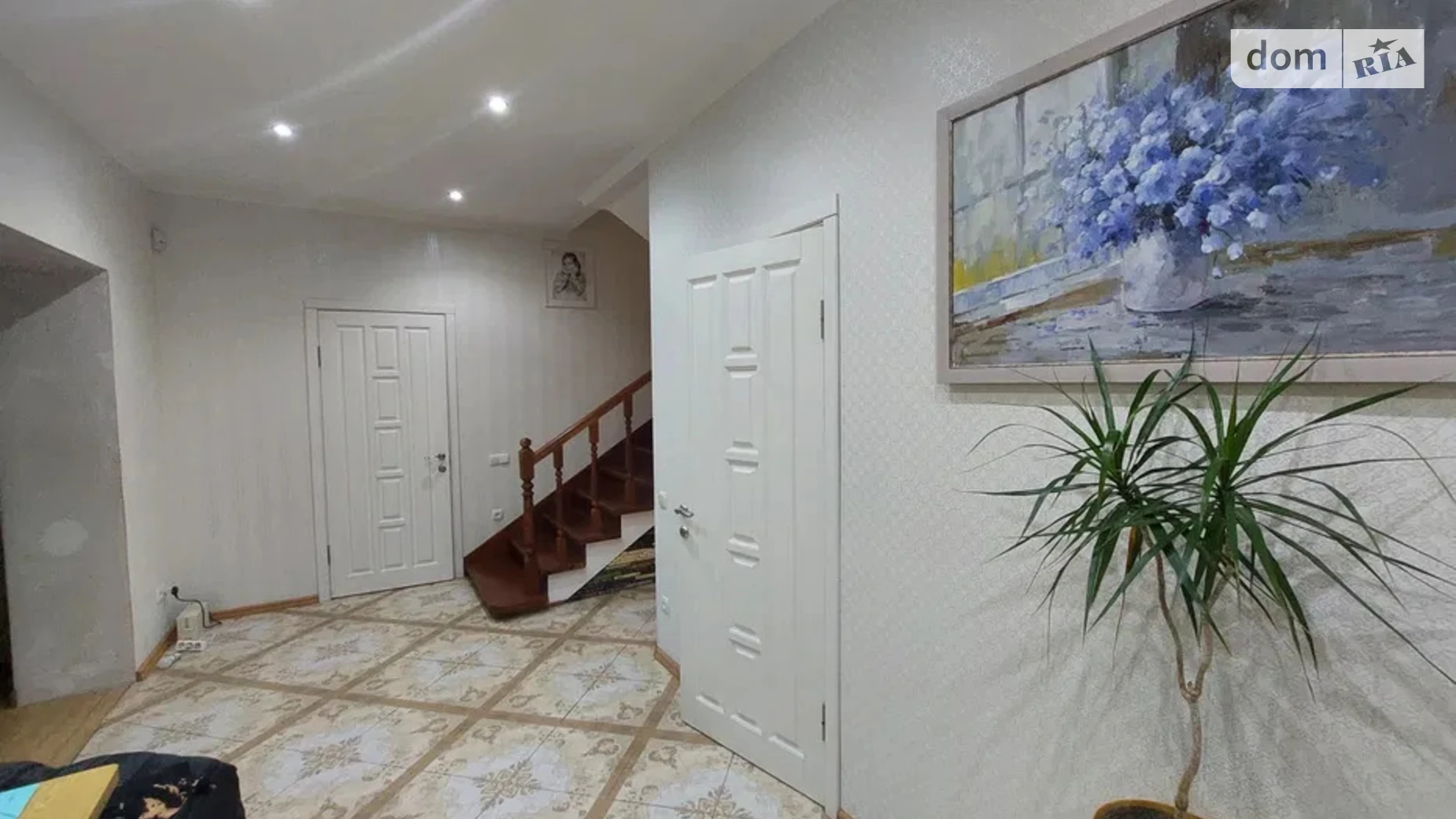 Продается дом на 3 этажа 300 кв. м с беседкой, цена: 165000 $ - фото 4