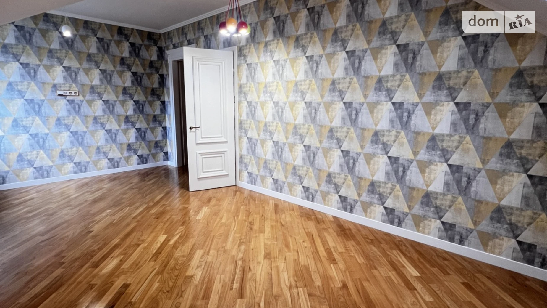 Продается дом на 2 этажа 160 кв. м с балконом, цена: 290000 $ - фото 5