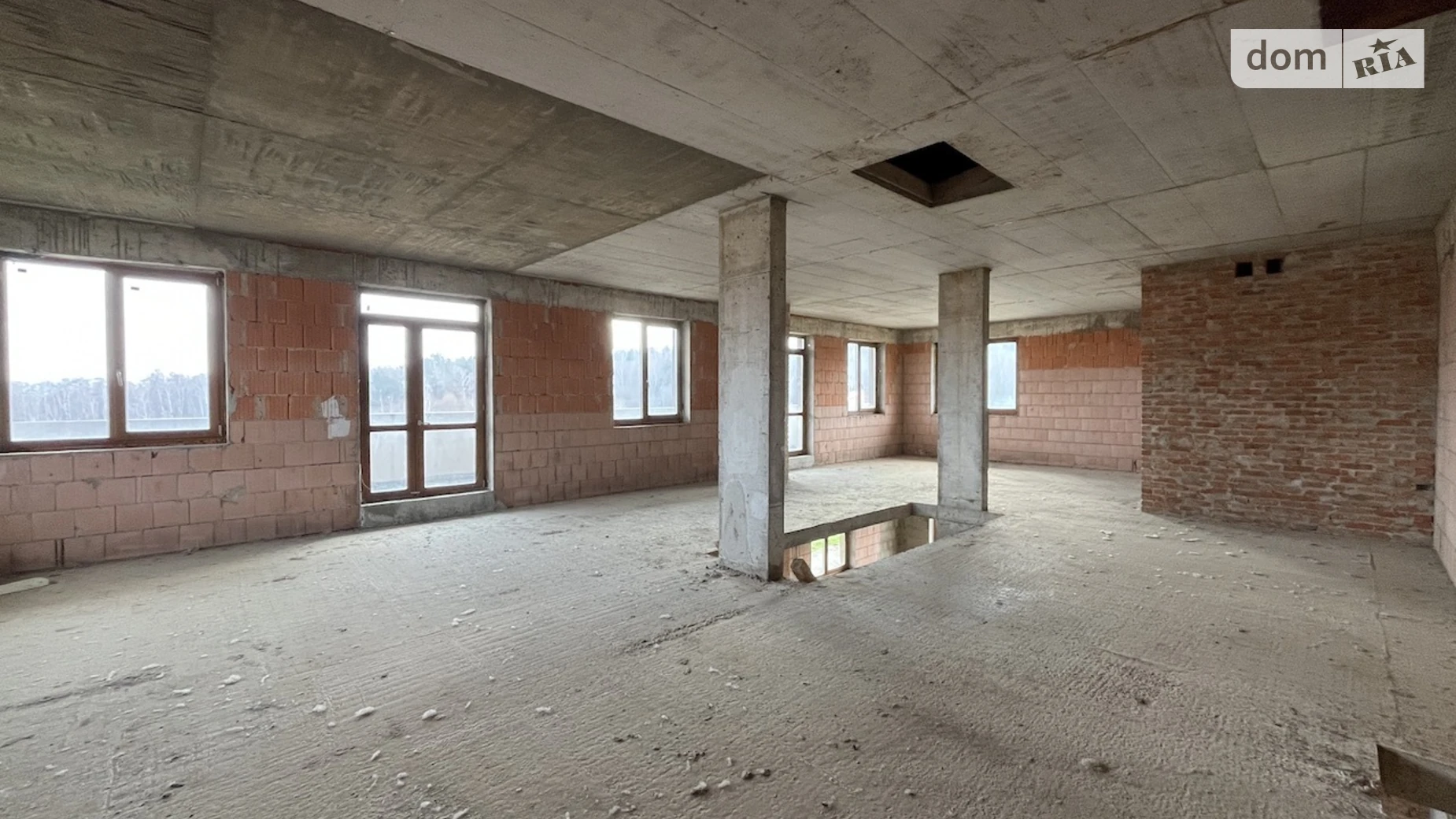 Продается дом на 2 этажа 244 кв. м с бассейном, цена: 305000 $ - фото 4