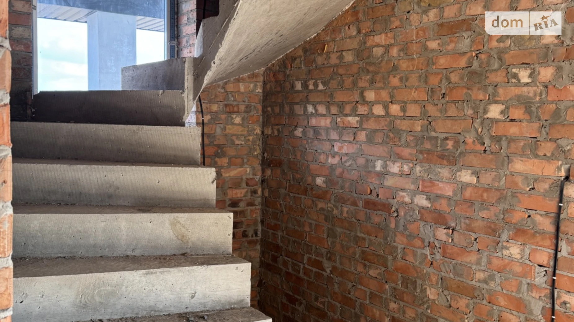 Продается дом на 2 этажа 196 кв. м с баней/сауной, цена: 130000 $ - фото 4