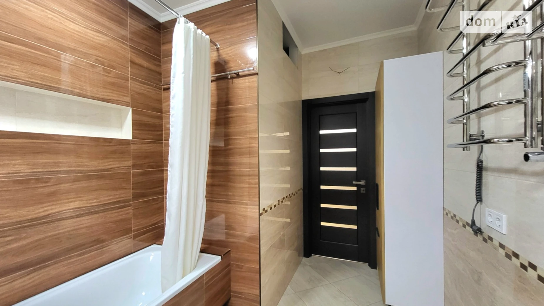 Продается 2-комнатная квартира 71 кв. м в Зарванцах, ул. Одесская, 3 - фото 2