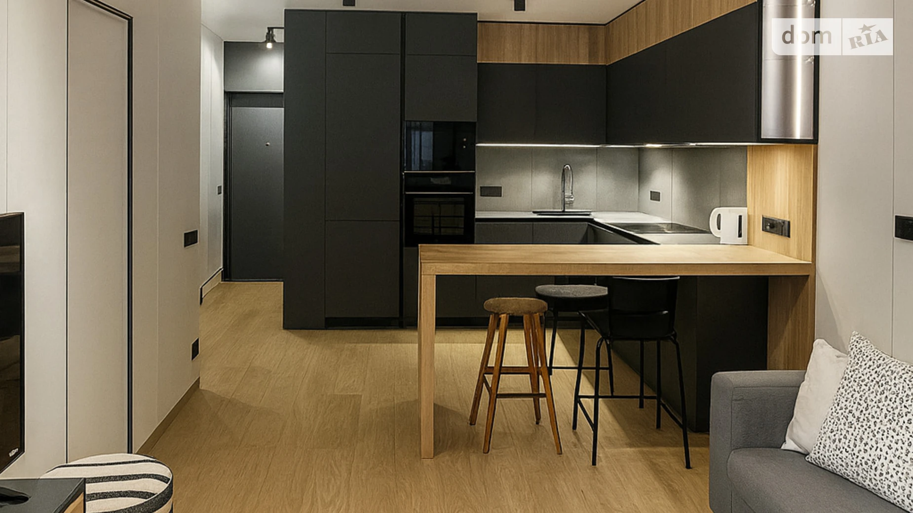 Сдается в аренду 1-комнатная квартира 46 кв. м в Львове, ул. Замарстиновская, 76Б - фото 2