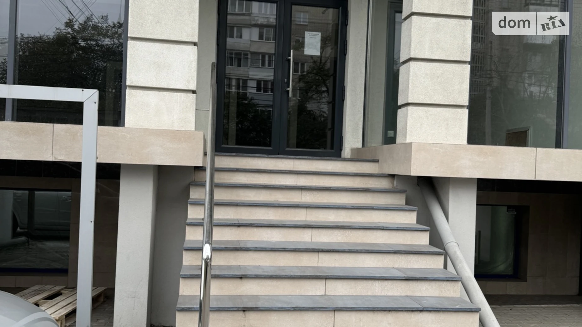 Сдается в аренду помещения свободного назначения 151 кв. м в 9-этажном здании, цена: 75000 грн - фото 2