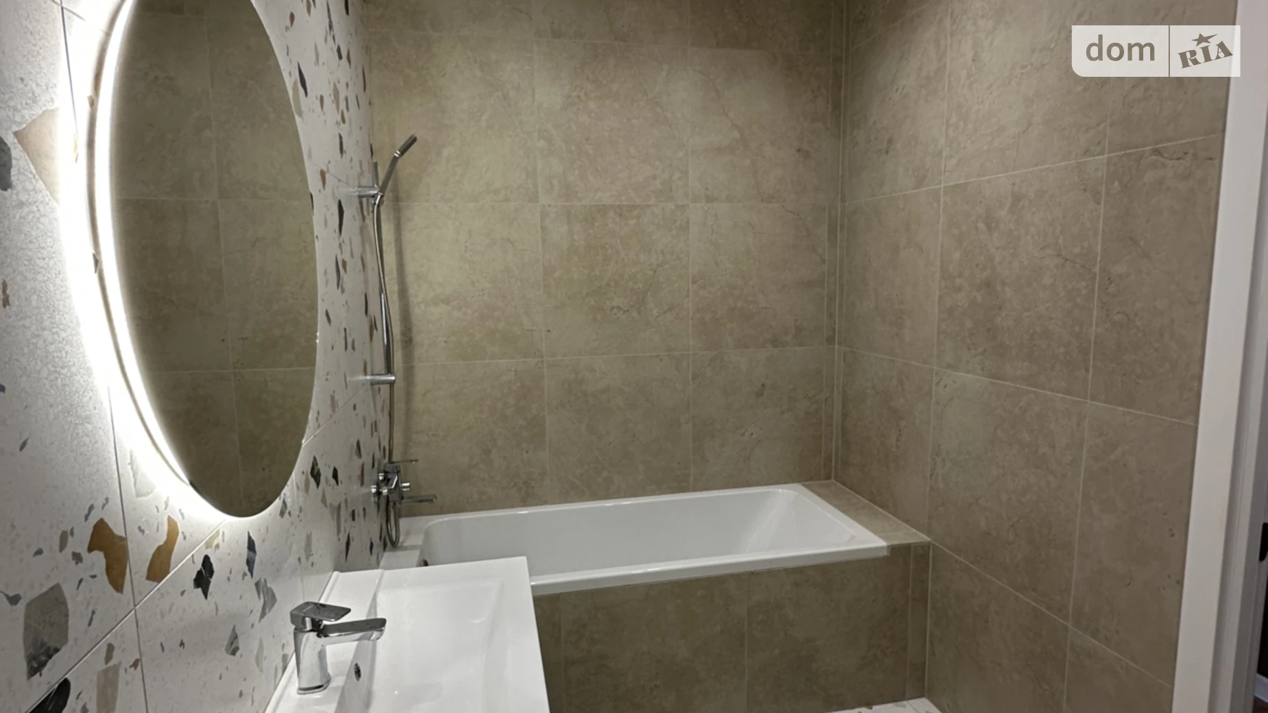 Продається 2-кімнатна квартира 67 кв. м у Хмельницькому, вул. Лісогринівецька, 30/12 - фото 2