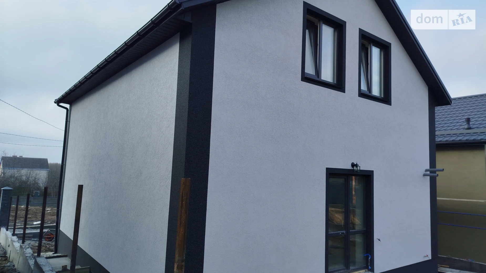 Продается дом на 2 этажа 110 кв. м с бассейном, цена: 83000 $ - фото 2