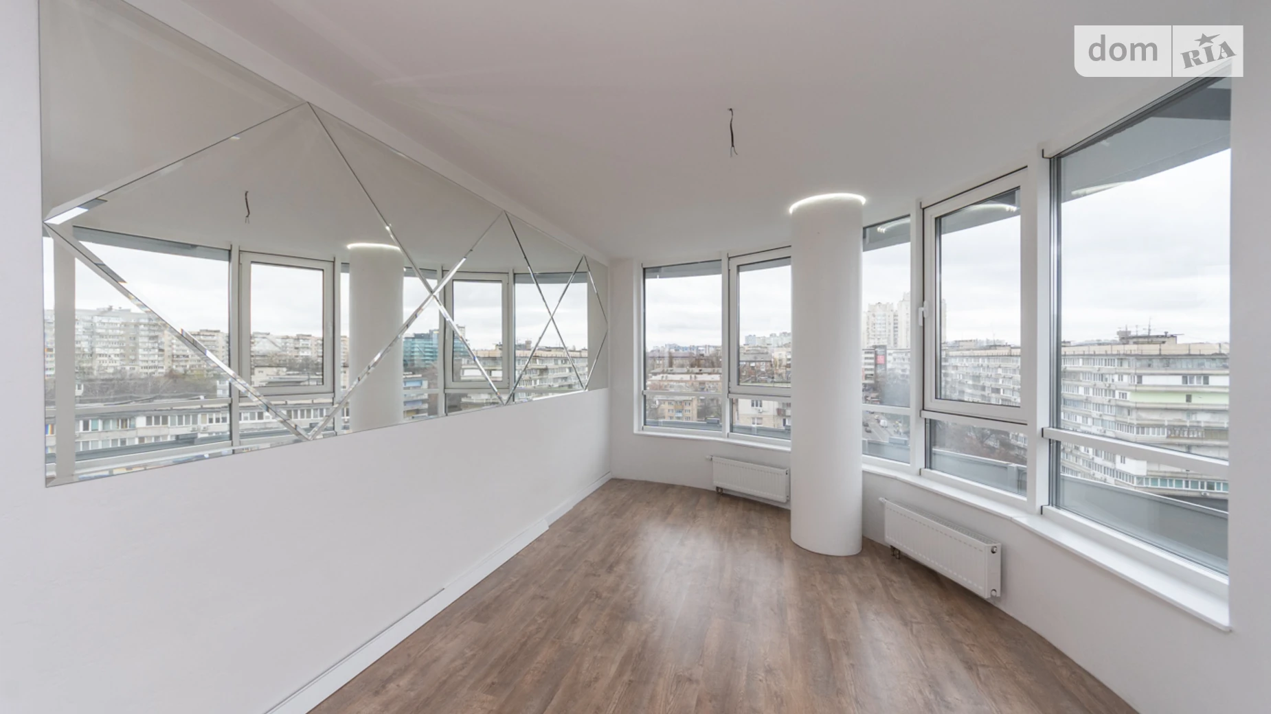 Продається 2-кімнатна квартира 68.1 кв. м у Києві, пров. Ужгородський, 4/1 - фото 2