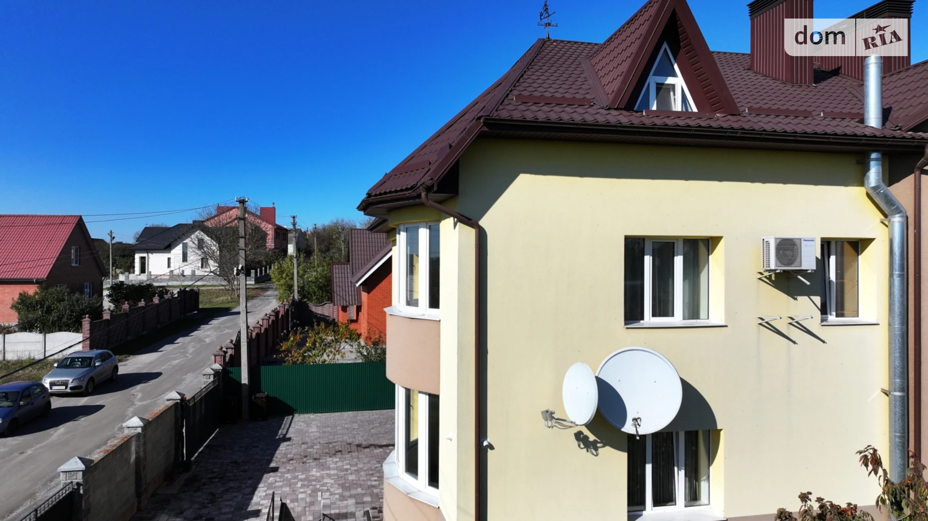 Продается дом на 3 этажа 230 кв. м с бассейном, цена: 300000 $ - фото 3