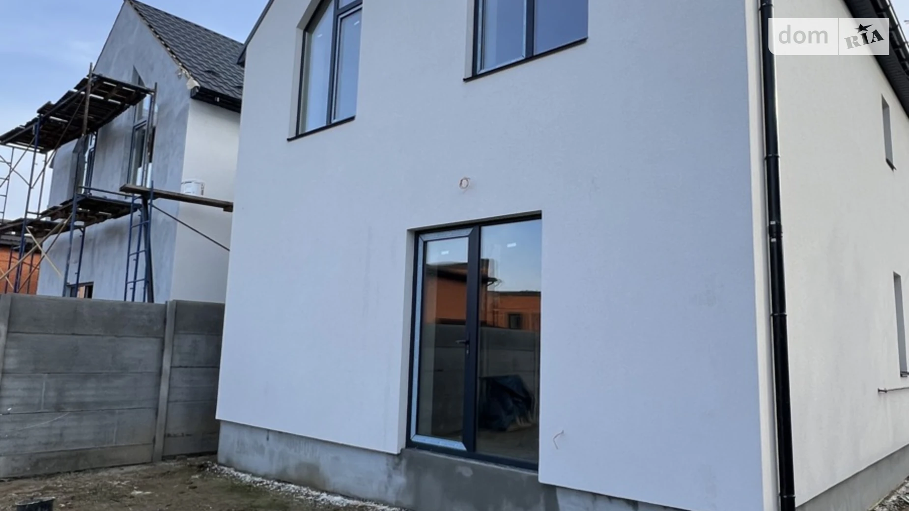 Продается дом на 2 этажа 120 кв. м с верандой, цена: 100000 $ - фото 2