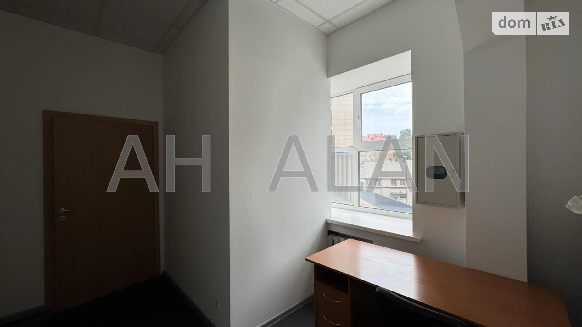 Сдается в аренду офис 68.75 кв. м в бизнес-центре, цена: 17188 грн - фото 5