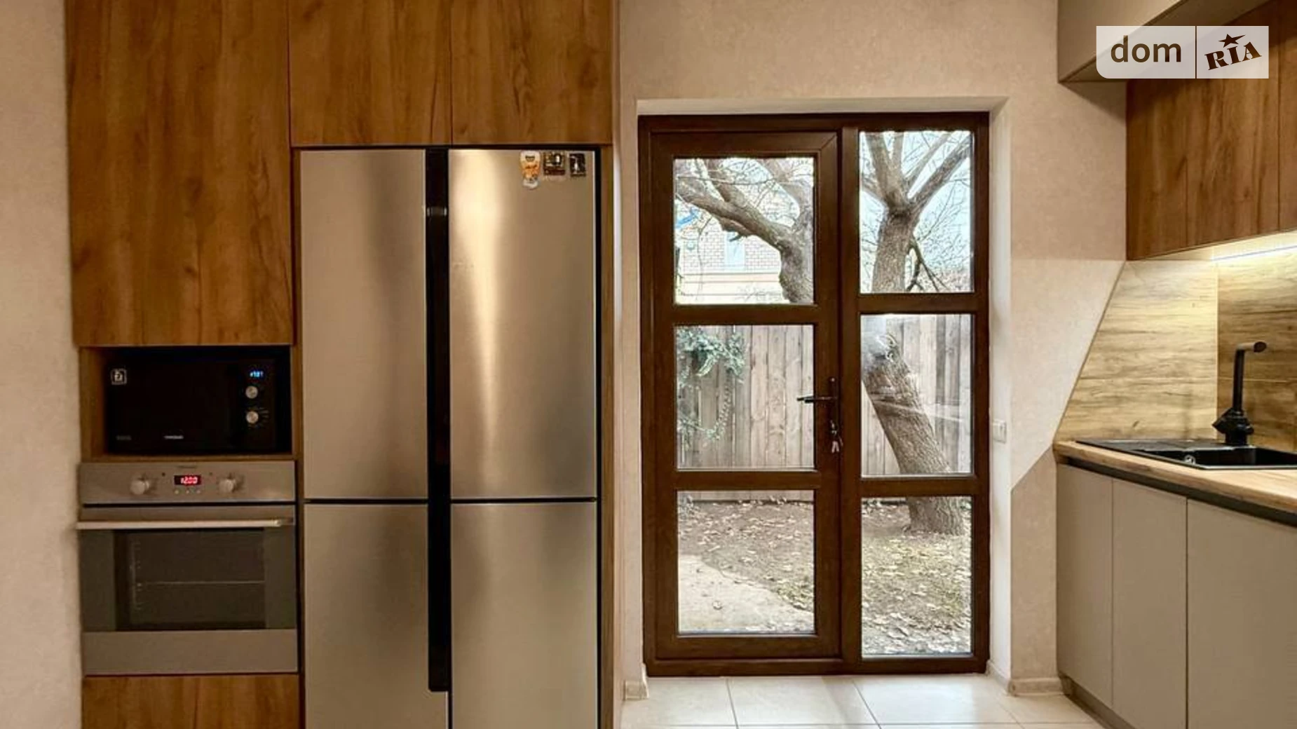 Продается одноэтажный дом 250 кв. м с верандой, цена: 180000 $ - фото 2