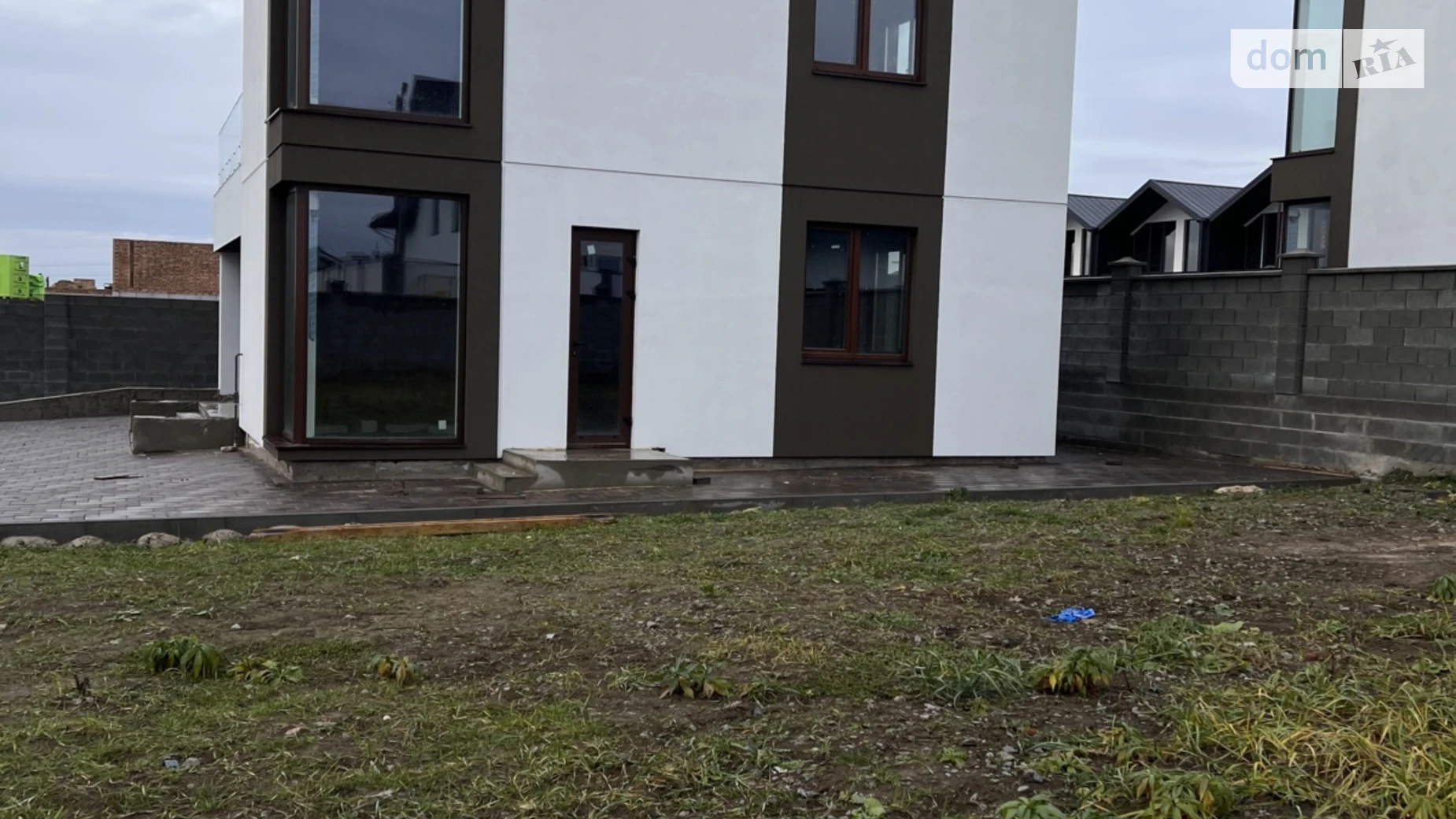 Продается дом на 2 этажа 160 кв. м с бассейном, цена: 155000 $ - фото 3