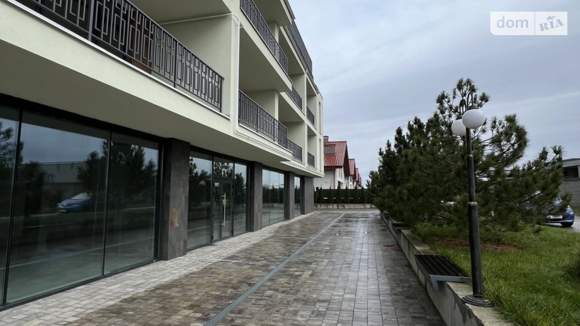 Продается 2-комнатная квартира 75.5 кв. м в Ровно, ул. Киевская, 111 - фото 2