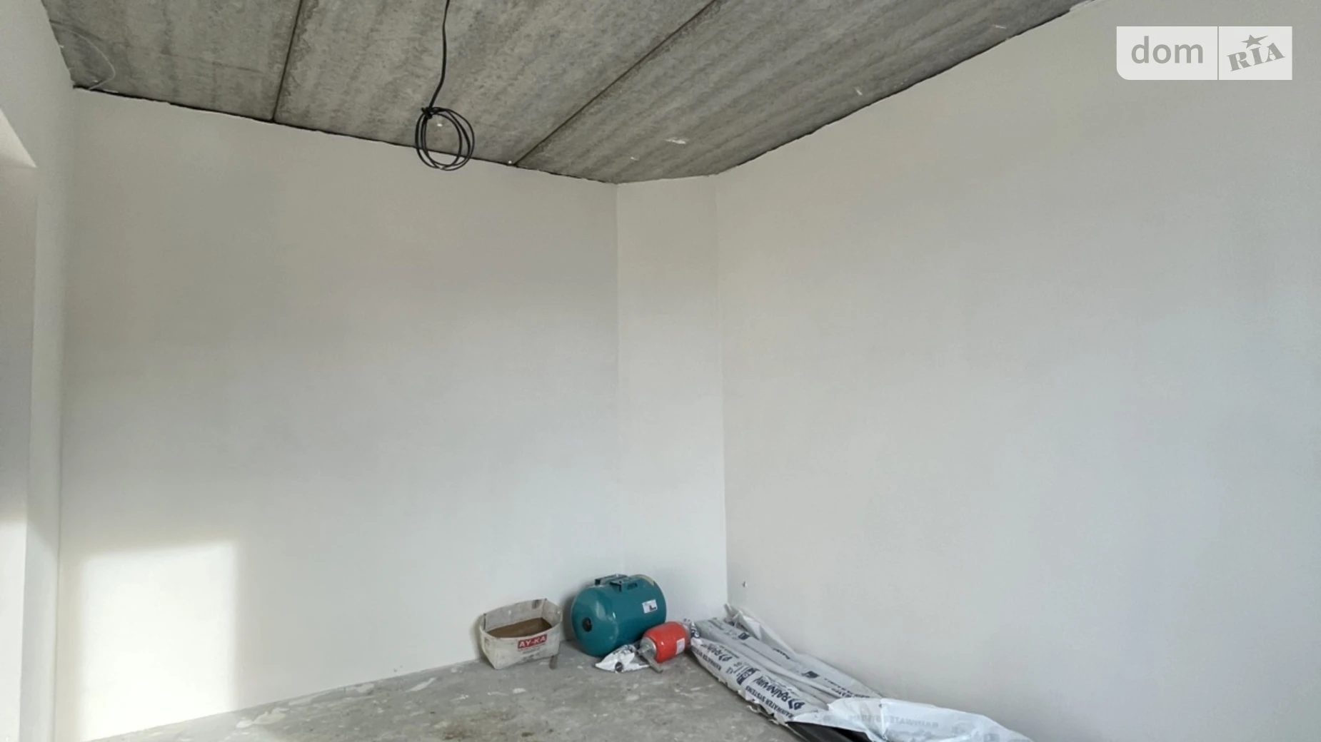 Продается дом на 2 этажа 110 кв. м с садом, цена: 83000 $ - фото 4