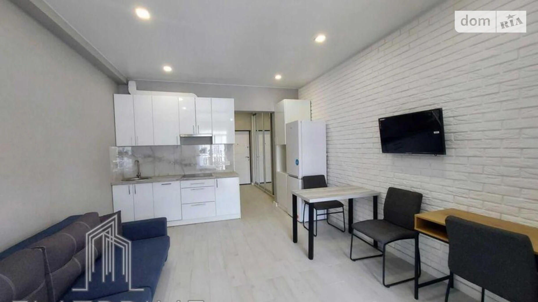 Продается 1-комнатная квартира 40 кв. м в Киеве, ул. Михаила Максимовича, 24Б - фото 2