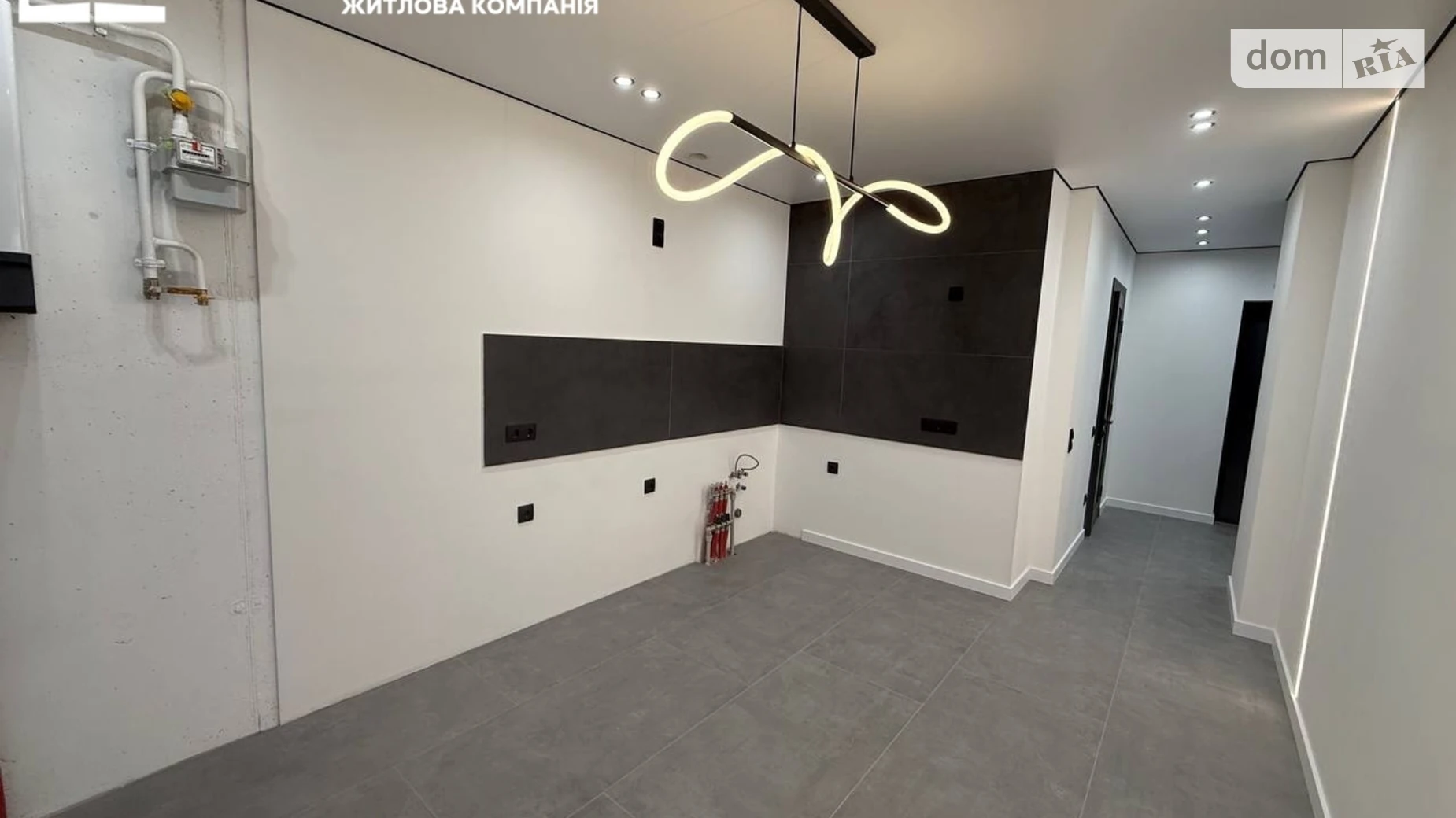 Продается 1-комнатная квартира 42 кв. м в Угорниках, ул. Героев Николаева(Сеченова), 129А корпус 8 - фото 2