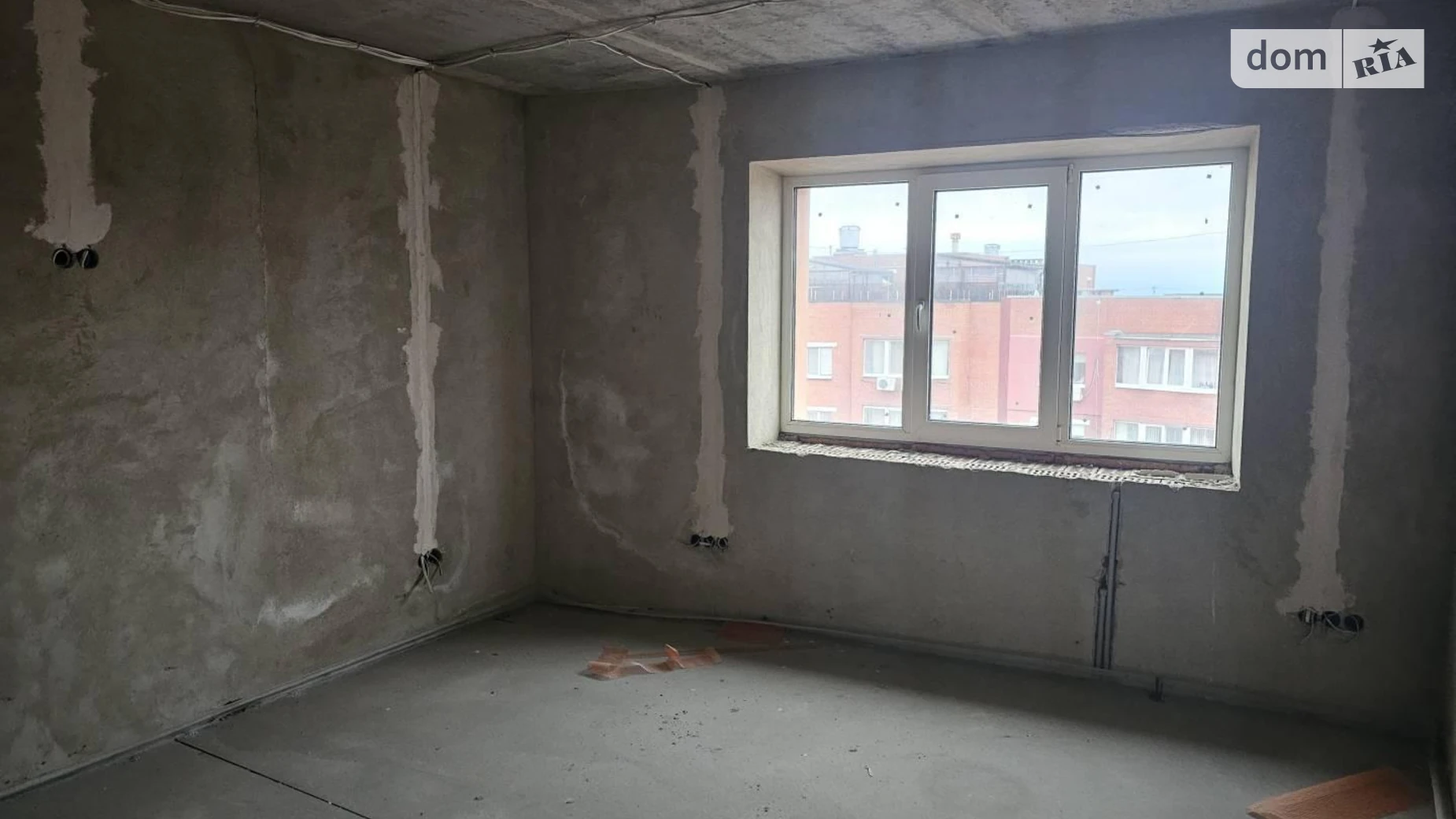 Продается 3-комнатная квартира 97.4 кв. м в Черноморске, ул. Парусная - фото 2