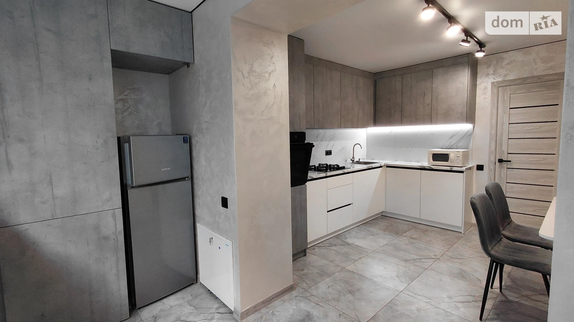 2-комнатная квартира 63 кв. м в Тернополе, ул. Ильенко, 3В - фото 3