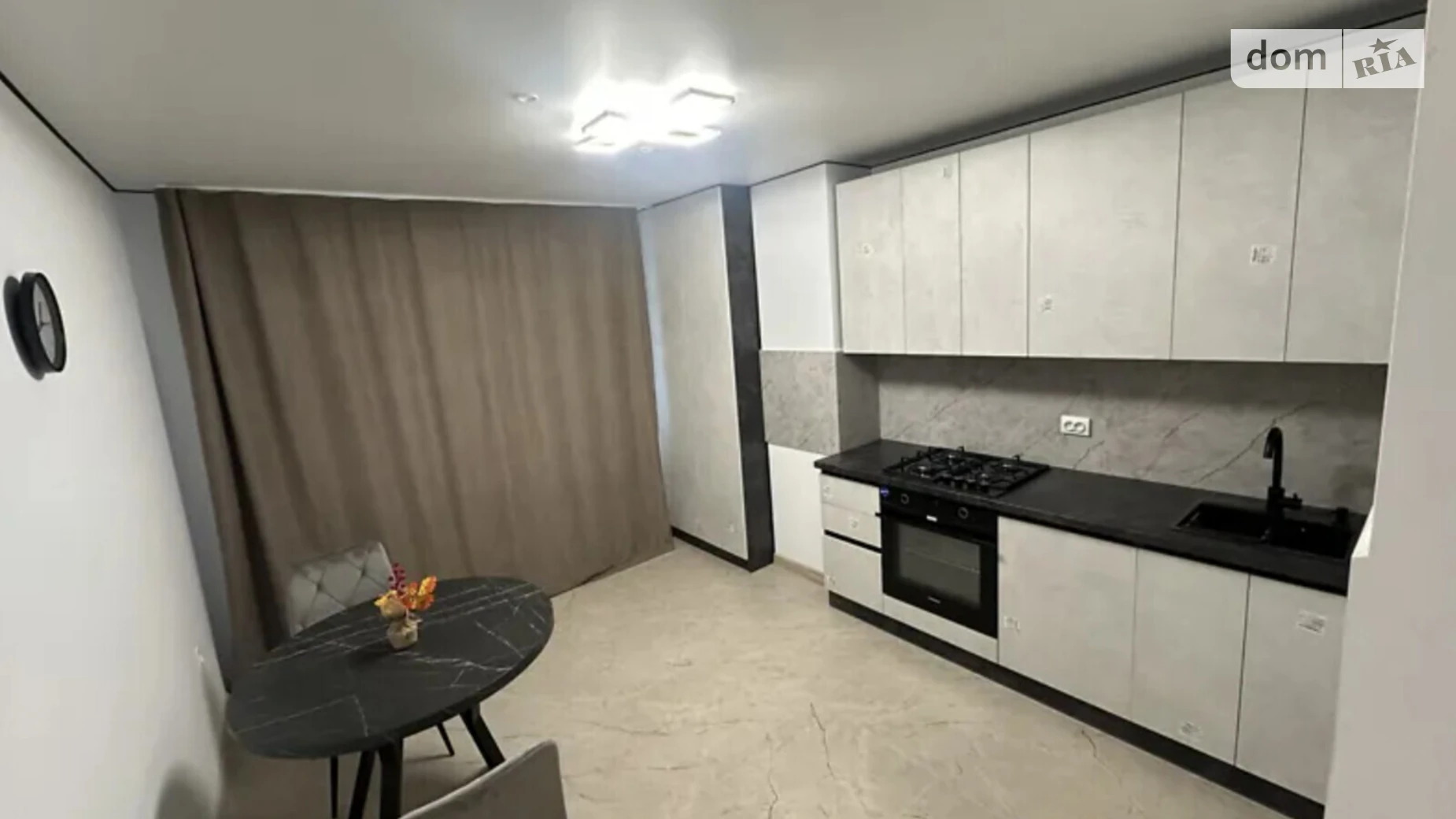 2-комнатная квартира 74 кв. м в, цена: 75500 $ - фото 2
