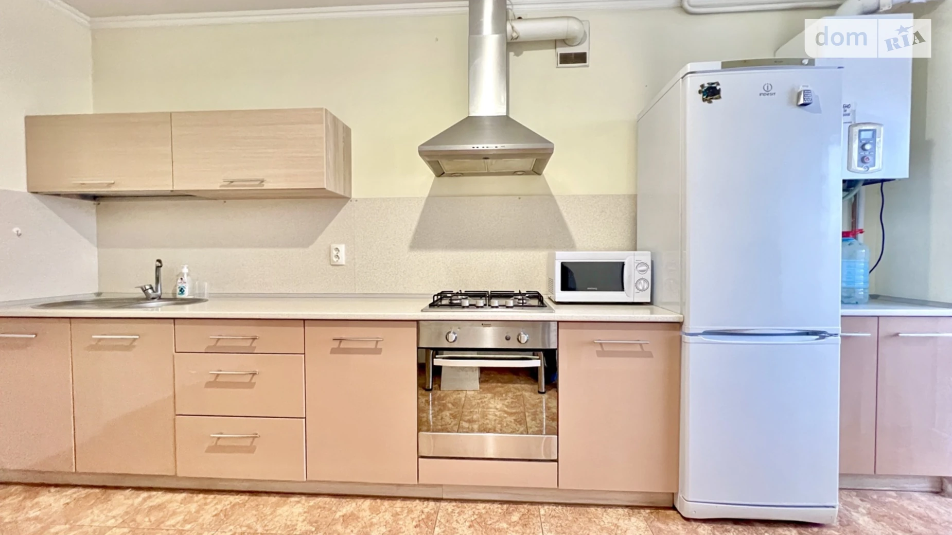 2-комнатная квартира 70 кв. м в Тернополе, ул. Хмельницкого Богдана - фото 2