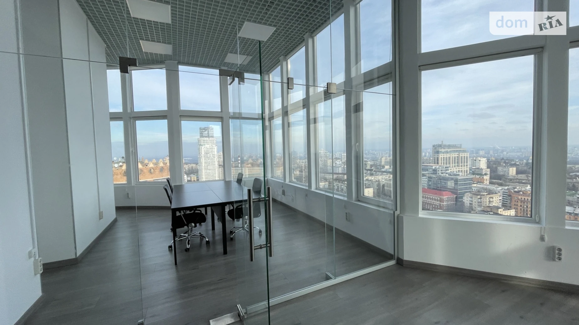 Сдается в аренду офис 442 кв. м в бизнес-центре, цена: 4000 $ - фото 3