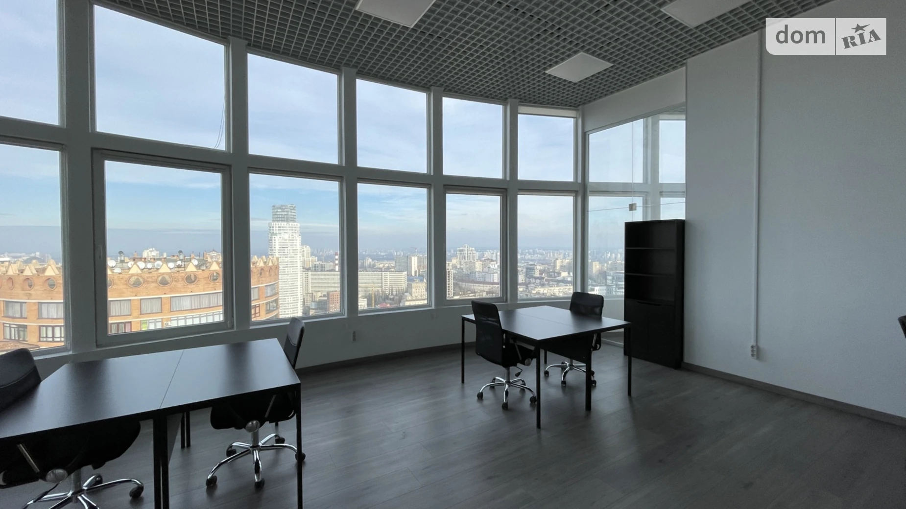 Сдается в аренду офис 442 кв. м в бизнес-центре, цена: 4000 $ - фото 4
