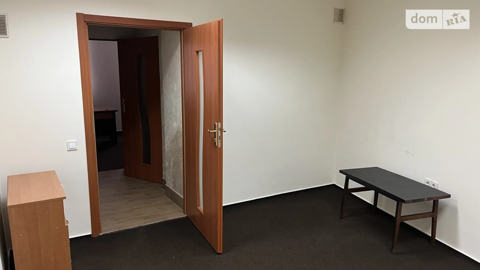 Продается офис 45 кв. м в бизнес-центре, цена: 45500 $ - фото 4