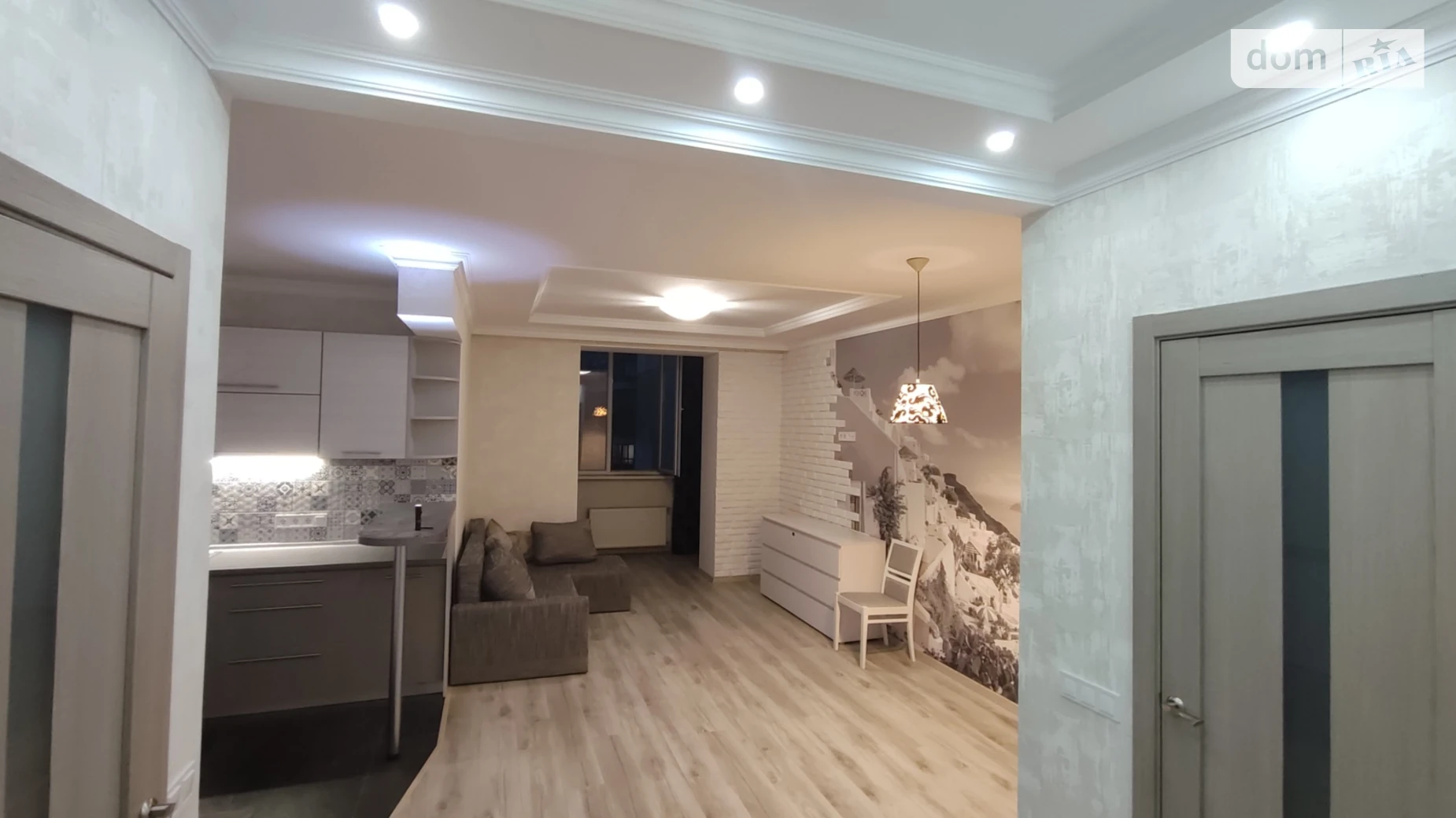 Продается 1-комнатная квартира 46 кв. м в Одессе, ул. Михаила Грушевского - фото 2