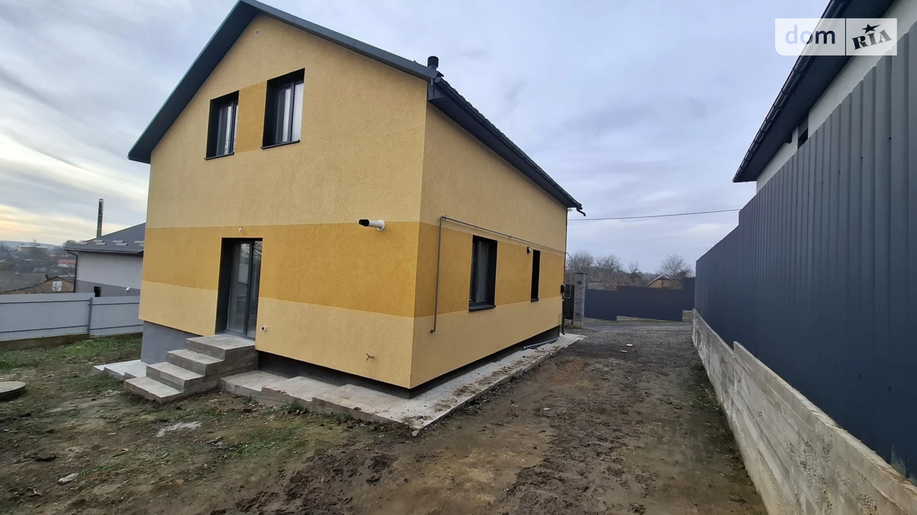 Продается дом на 2 этажа 126 кв. м с гаражом, цена: 86000 $ - фото 2