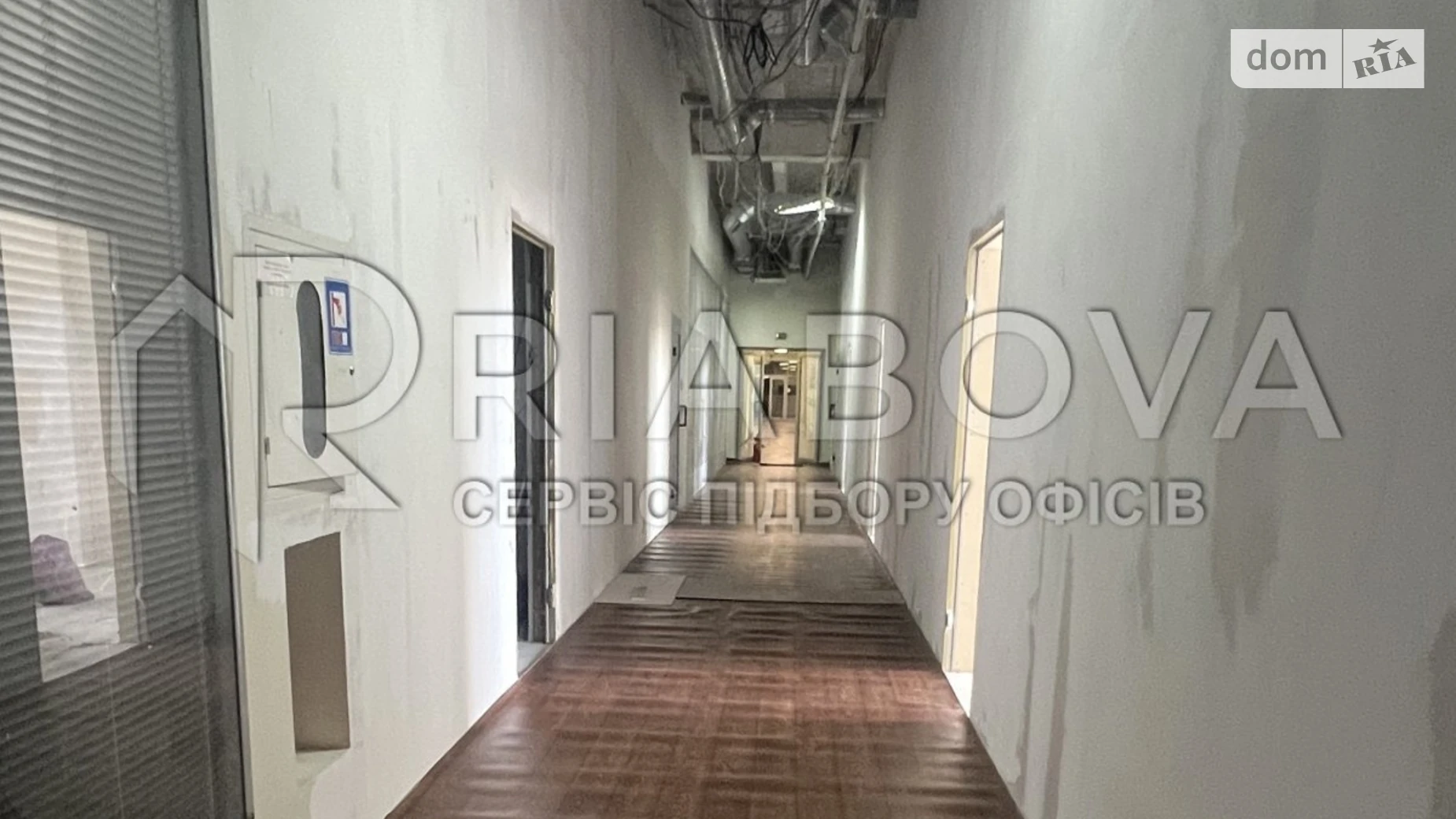 Сдается в аренду офис 376.8 кв. м в бизнес-центре, цена: 108518 грн - фото 4