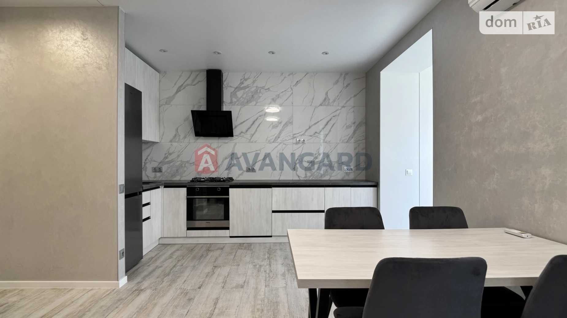 Продается 1-комнатная квартира 48.5 кв. м в Слобожанском, ул. Семейная, 5 - фото 2